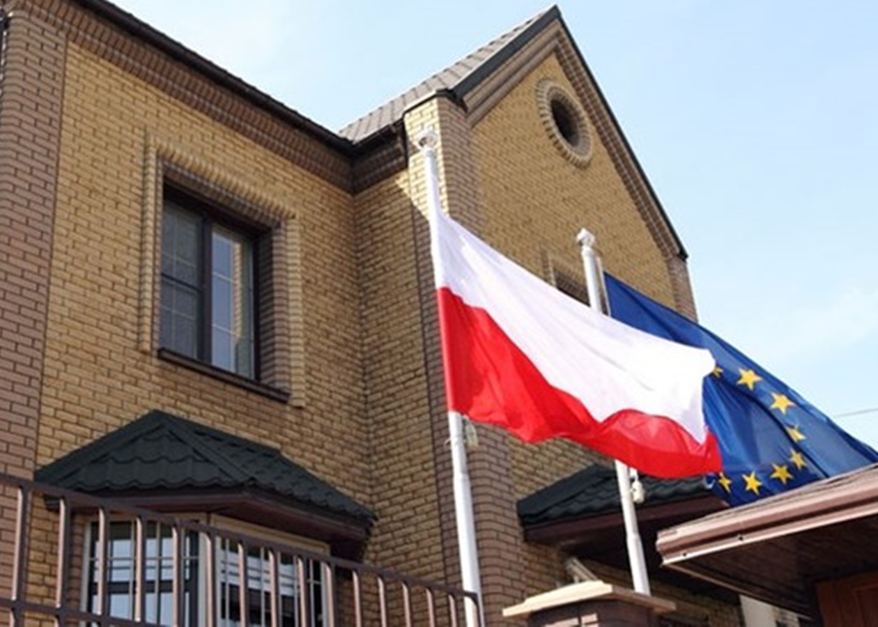 Региональные консульства в Украине и визовые центры, что их обслуживают